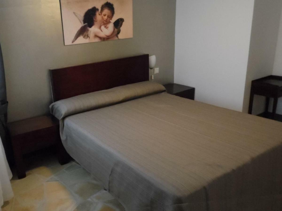Villa Benavero Boutique Style Within Fenced Tropical Garden 卡尔佩 外观 照片